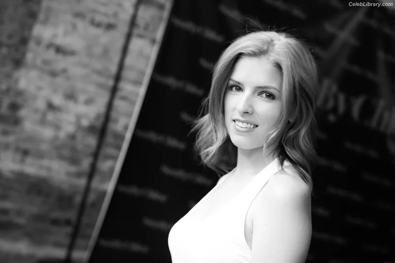 Anna Kendrick photo 22 of 1724