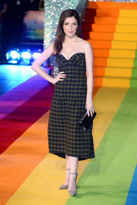 Anna Kendrick photo 8 of 1724