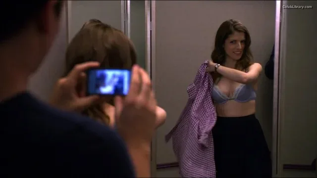 Anna Kendrick photo 22 of 1724