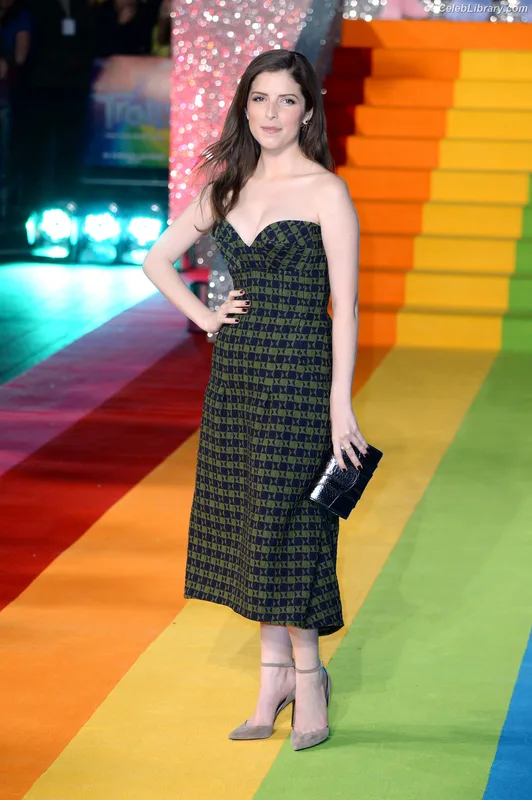 Anna Kendrick photo 2 of 1724