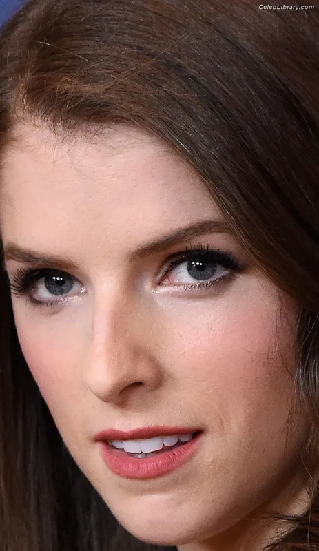 Anna Kendrick photo 14 of 1724