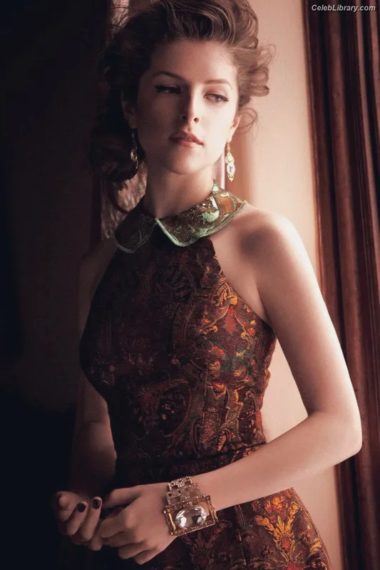 Anna Kendrick photo 24 of 1724