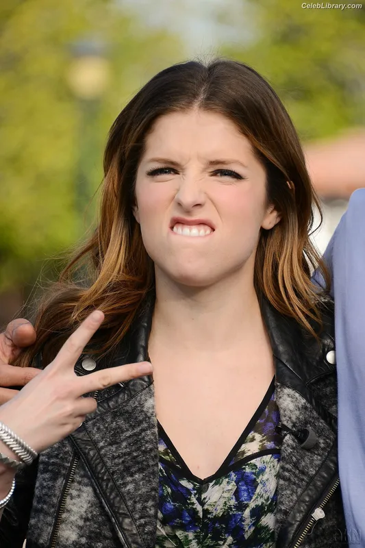 Anna Kendrick photo 18 of 1724