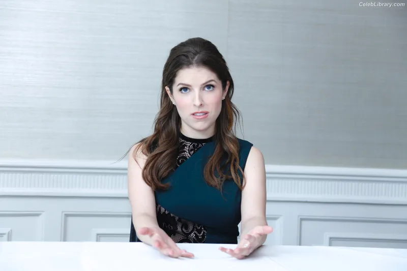 Anna Kendrick photo 21 of 1724