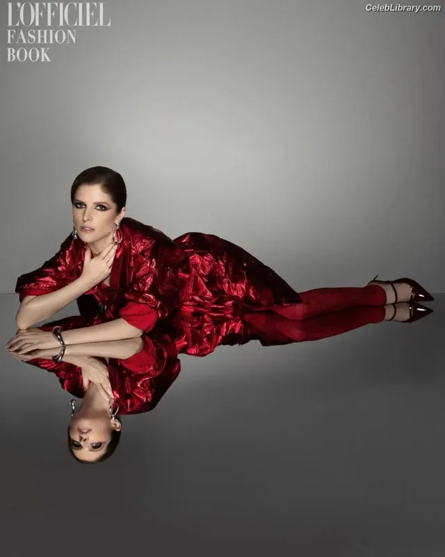 Anna Kendrick photo 9 of 1724