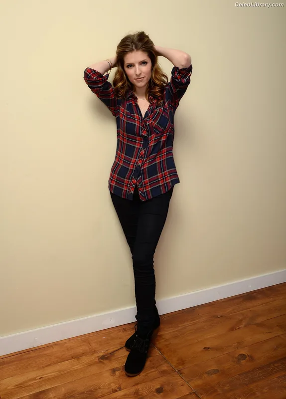 Anna Kendrick photo 20 of 1724