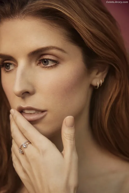 Anna Kendrick photo 18 of 1724