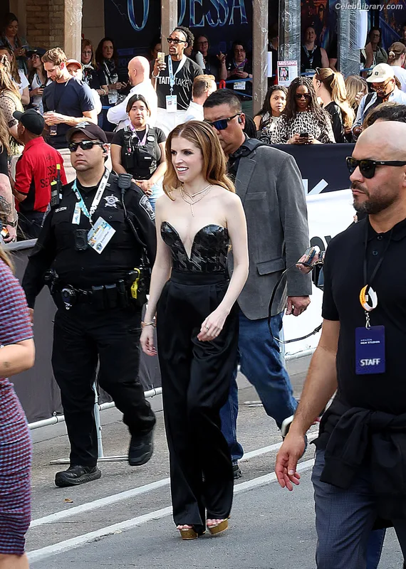 Anna Kendrick photo 14 of 1724