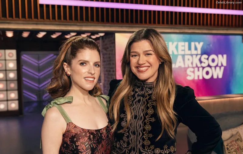 Anna Kendrick photo 17 of 1724