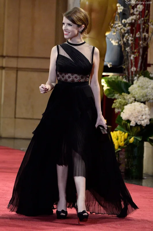 Anna Kendrick photo 9 of 1724