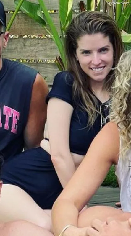 Anna Kendrick photo 16 of 1724