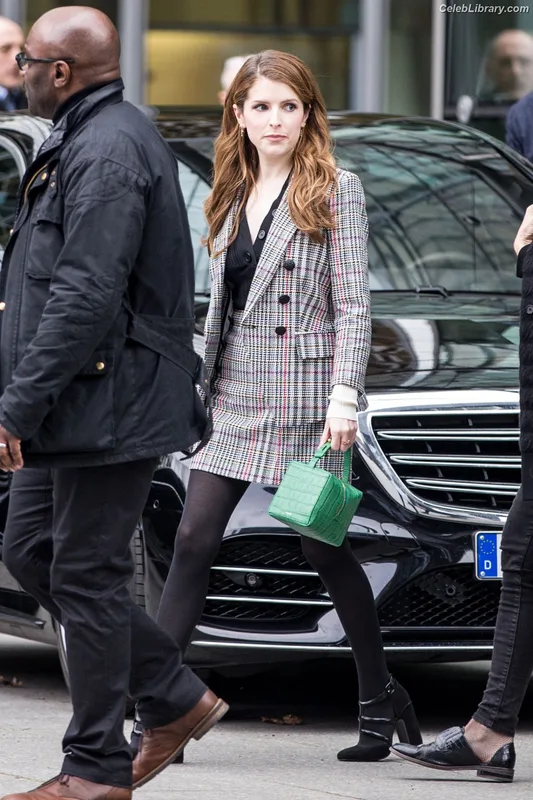 Anna Kendrick photo 17 of 1724
