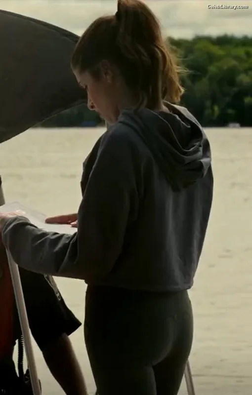 Anna Kendrick photo 11 of 1724