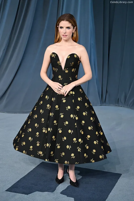 Anna Kendrick photo 7 of 1724