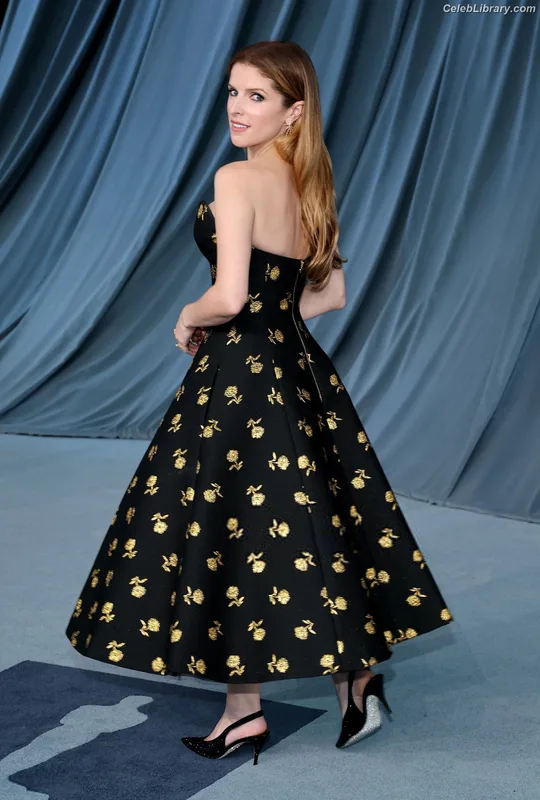Anna Kendrick photo 18 of 1724