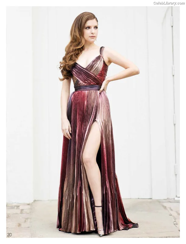 Anna Kendrick photo 10 of 1724