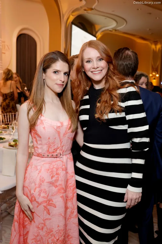 Anna Kendrick photo 3 of 1724