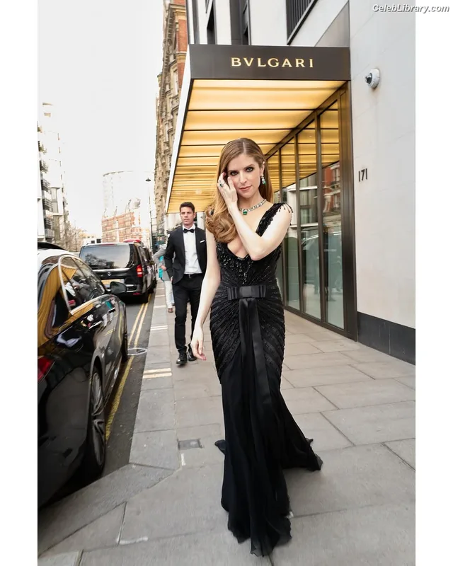 Anna Kendrick photo 10 of 1724