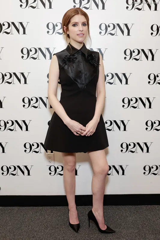 Anna Kendrick photo 3 of 1724