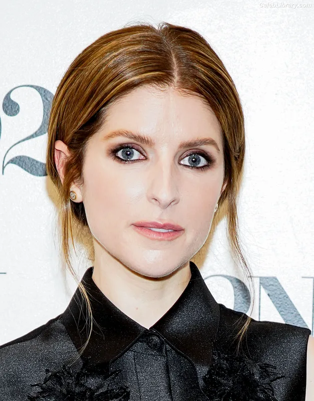 Anna Kendrick photo 10 of 1724