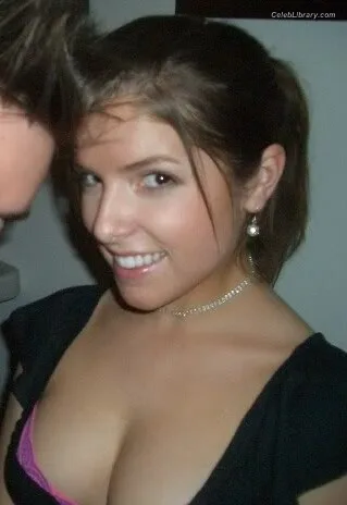 Anna Kendrick photo 14 of 1724