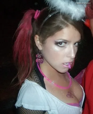 Anna Kendrick photo 15 of 1724