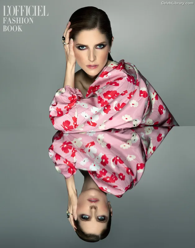 Anna Kendrick photo 5 of 1724