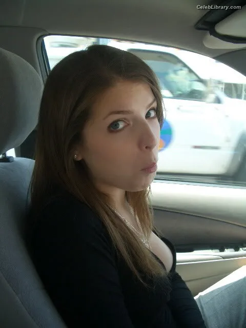 Anna Kendrick photo 19 of 1724
