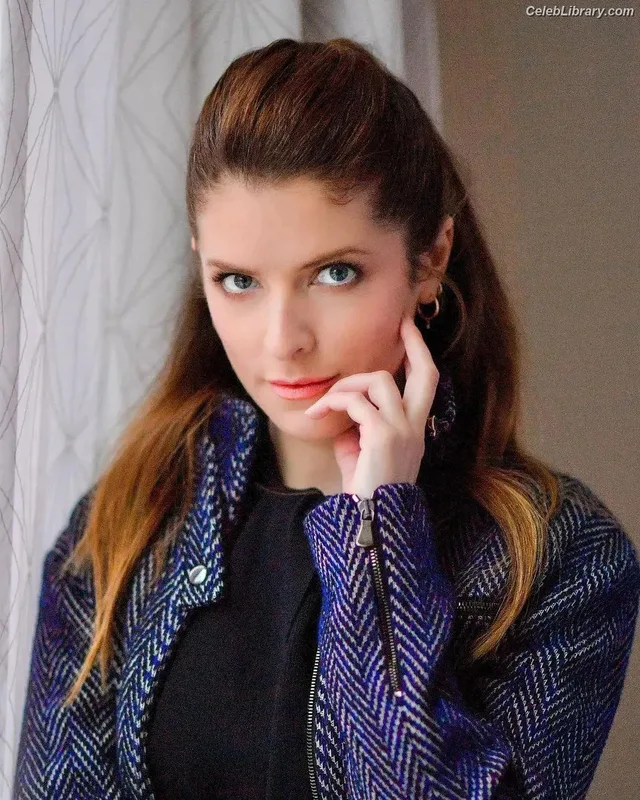 Anna Kendrick photo 14 of 1724
