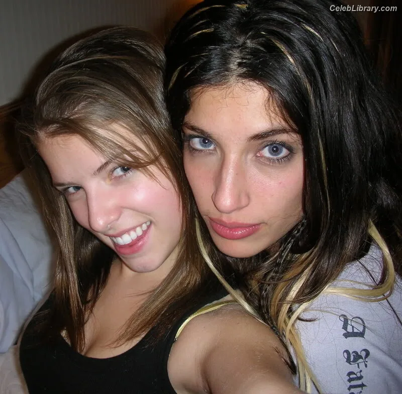 Anna Kendrick photo 13 of 1724