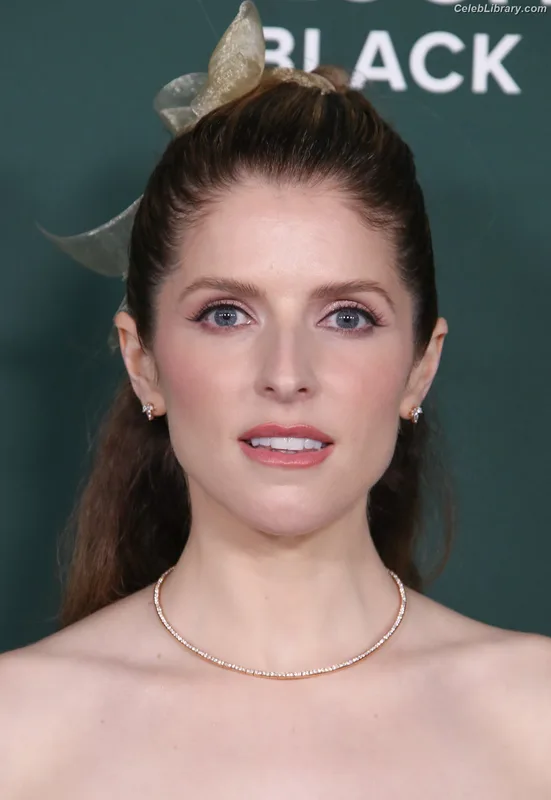 Anna Kendrick photo 13 of 1724