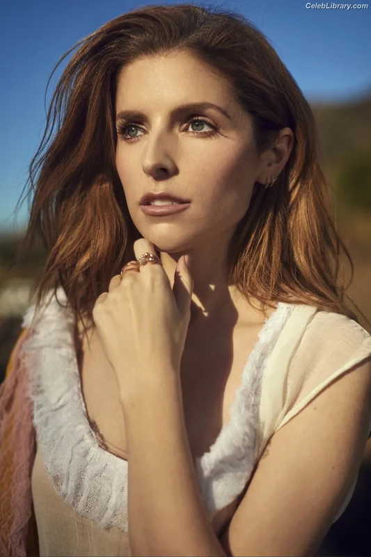Anna Kendrick photo 19 of 1724
