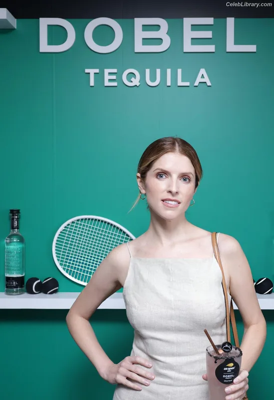 Anna Kendrick photo 14 of 1724