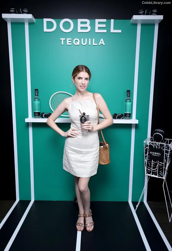 Anna Kendrick photo 16 of 1724