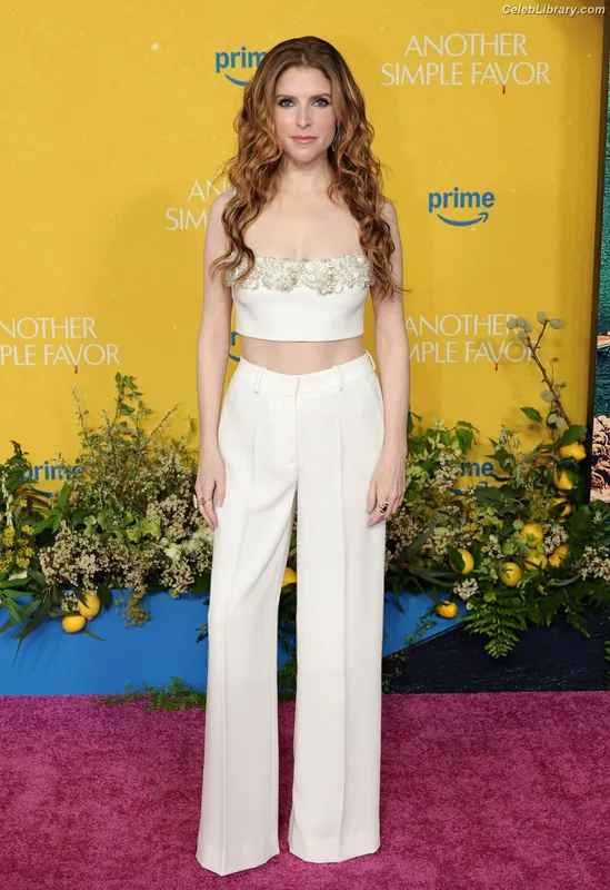 Anna Kendrick photo 8 of 1724
