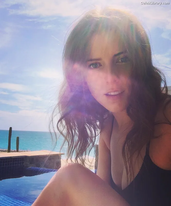 Anna Kendrick photo 20 of 1724
