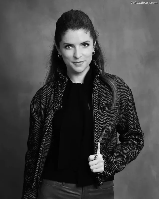 Anna Kendrick photo 21 of 1724