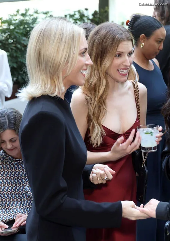 Anna Kendrick photo 14 of 1724
