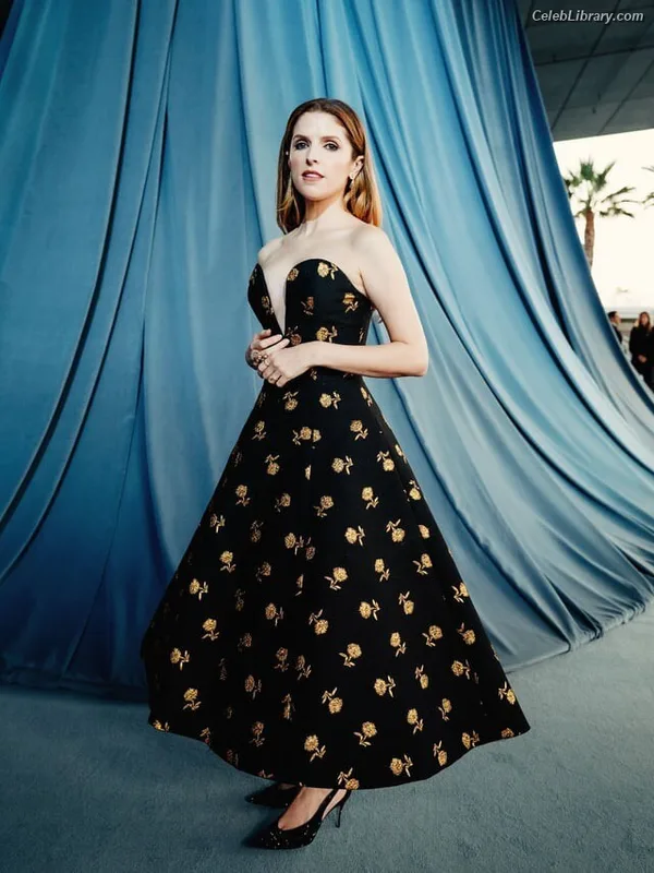 Anna Kendrick photo 6 of 1724