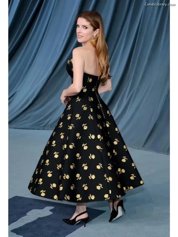 Anna Kendrick photo 7 of 1724