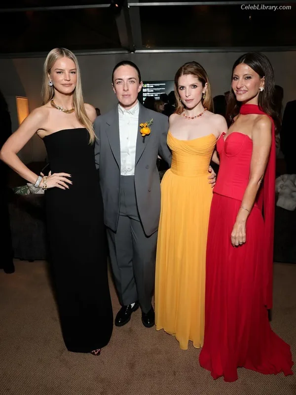 Anna Kendrick photo 21 of 1724