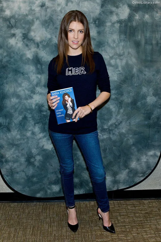 Anna Kendrick photo 23 of 1724
