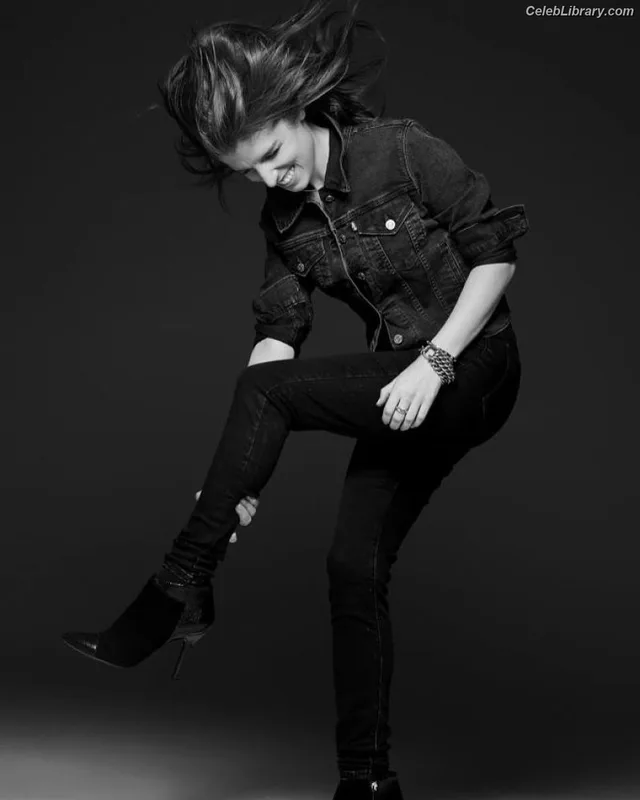 Anna Kendrick photo 20 of 1724