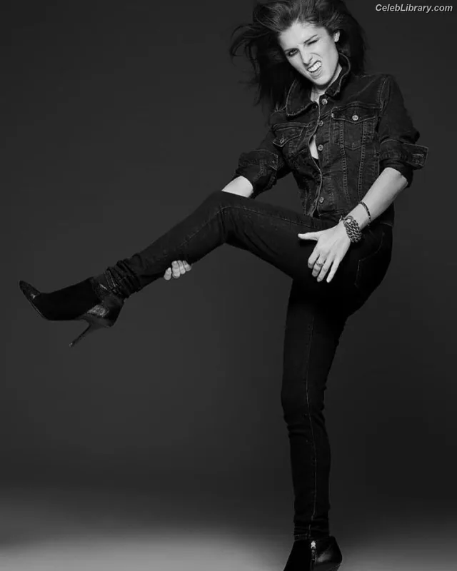 Anna Kendrick photo 21 of 1724