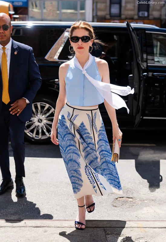 Anna Kendrick photo 6 of 1724