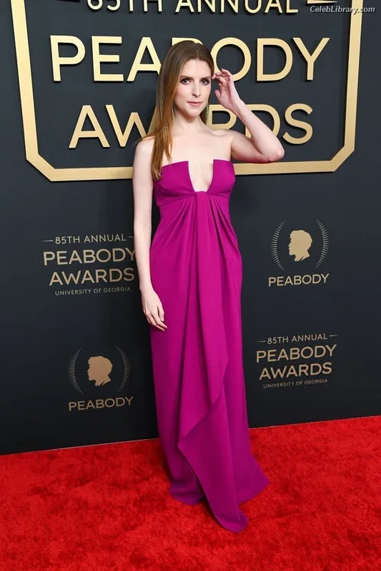 Anna Kendrick photo 24 of 1724
