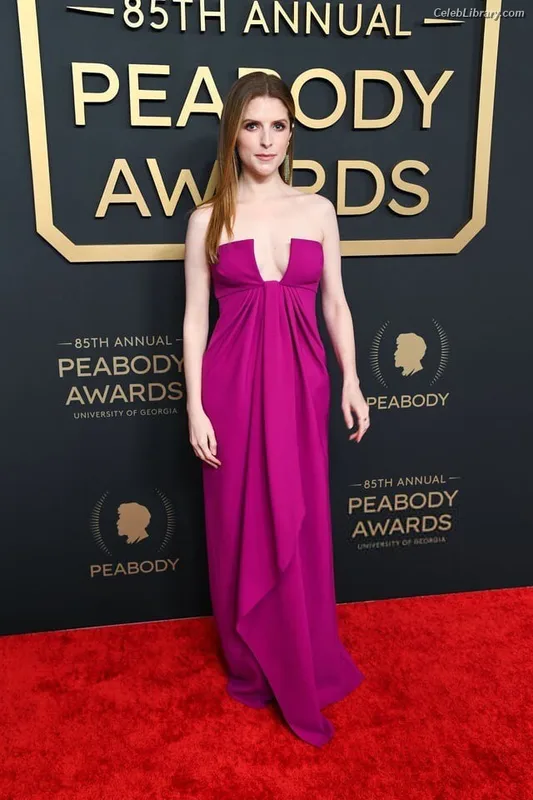 Anna Kendrick photo 2 of 1724