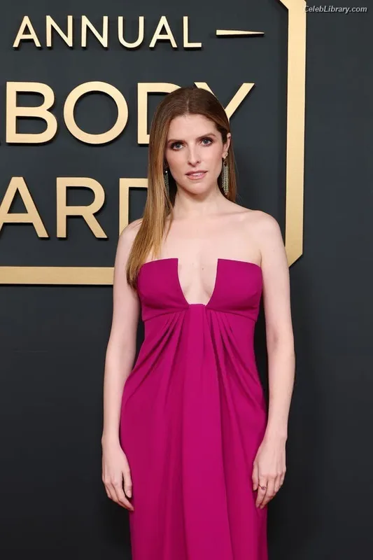 Anna Kendrick photo 5 of 1724