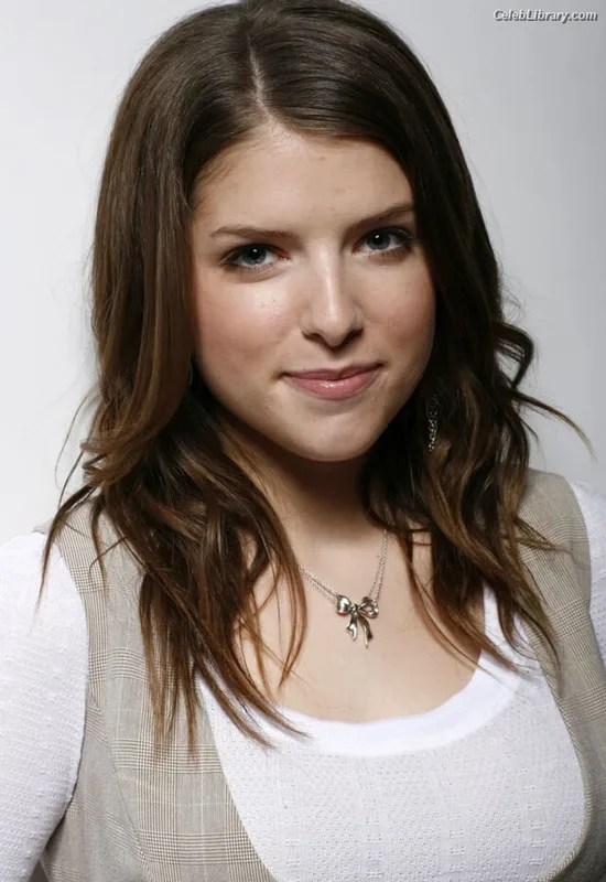 Anna Kendrick photo 24 of 1724