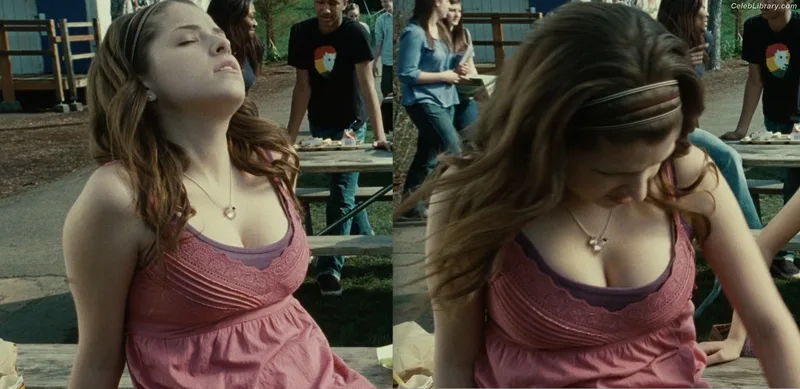 Anna Kendrick photo 22 of 1724
